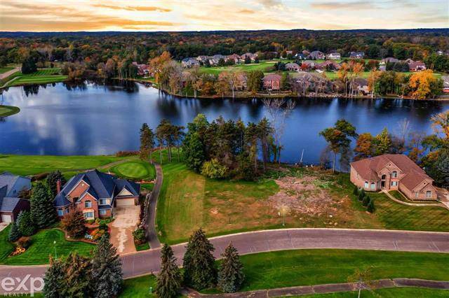 1924 Royal Birkdale, Oxford Twp, MI 48371