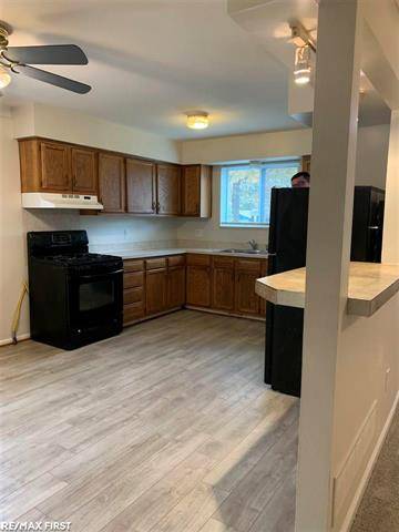 Harrison Twp, MI 48045,27732 Moran