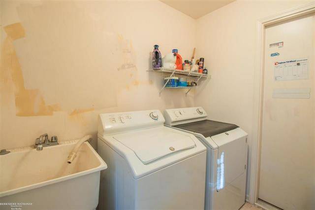 Sterling Heights, MI 48312,13163 Highland Circle