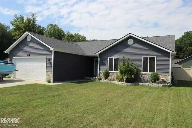 9552 Amy Rd, Clay, MI 48001