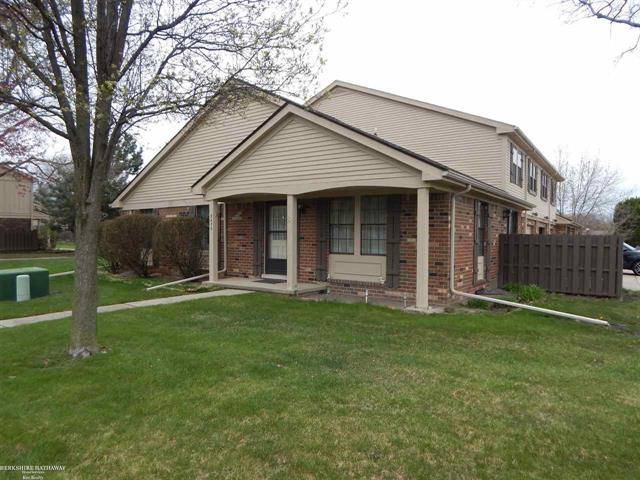 8470 Dogwood Ln APT#217, Warren, MI 48093