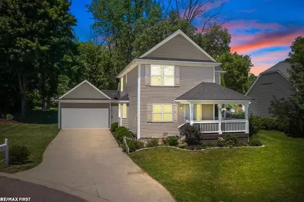 372 Newton, Lake Orion Vlg, MI 48362