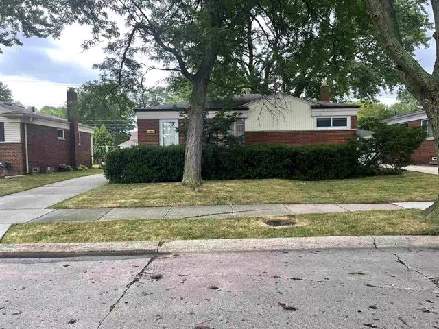 20206 Sunnyside, St. Clair Shores, MI 48080