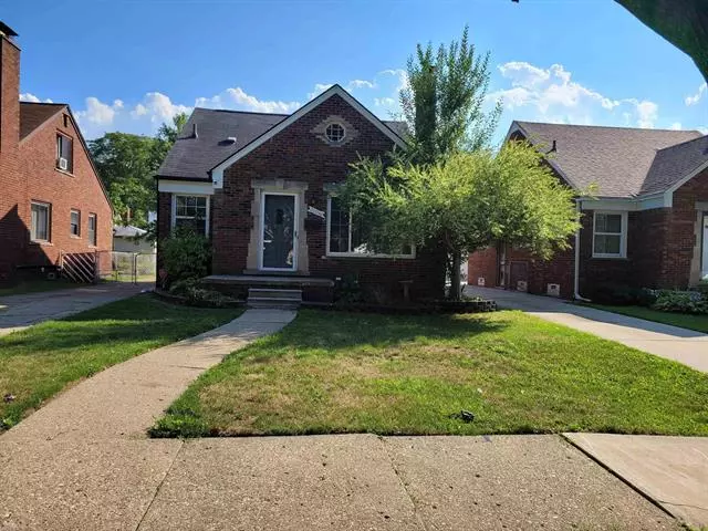 20640 Country Club, Harper Woods, MI 48225
