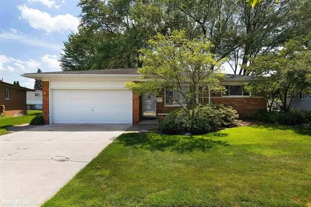 32237 Whitley Circle, Warren, MI 48088