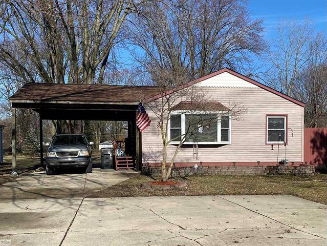 26573 Hickler Ln,  Harrison Twp,  MI 48045