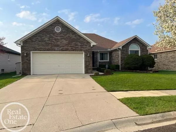 21837 E Sunset, Macomb, MI 48044