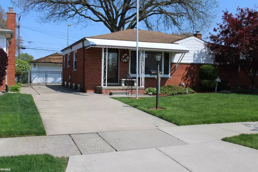 28936 GRANT, St. Clair Shores, MI 48081