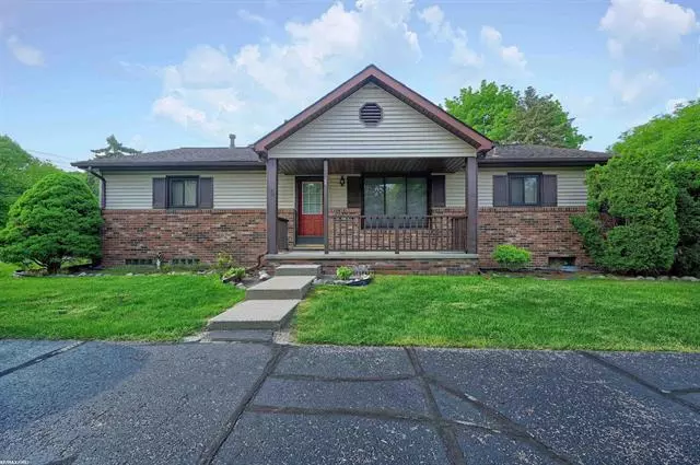 995 Woodlane, Rochester Hills, MI 48307