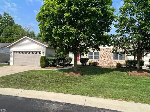 3930 River Rd #14, East China Twp, MI 48054