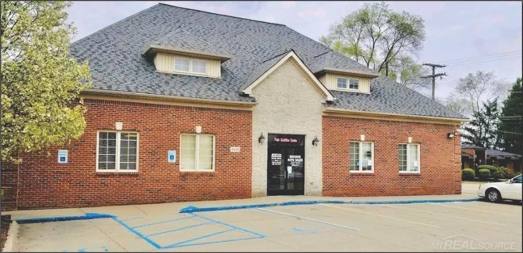 8105 SMILEY Street Suite 101B, Shelby Twp, MI 48316