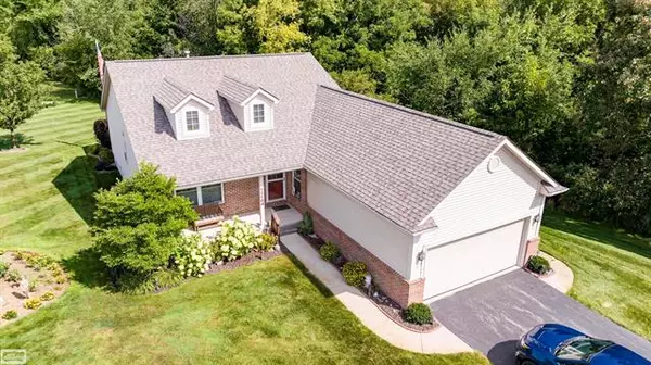 11104 Strathmore Ct, Holly Twp, MI 48439