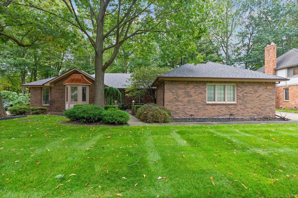 11368 Silverlake,  Shelby Twp,  MI 48317