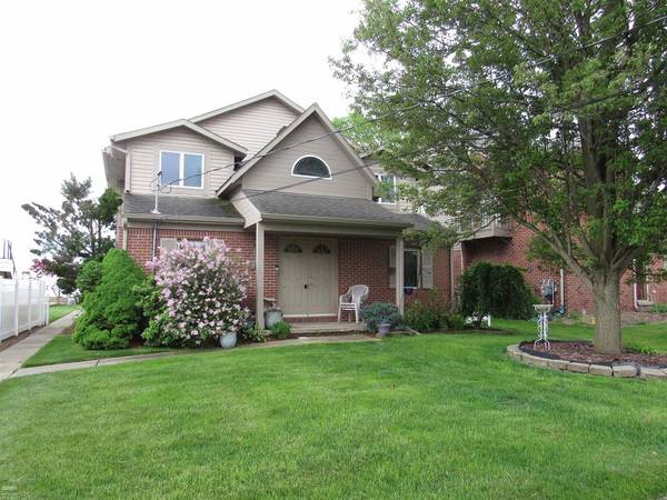 35610 Jeffers Court, Harrison Township, MI 48045