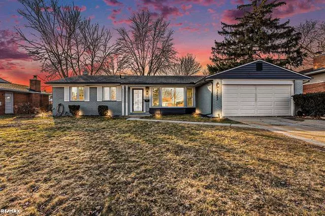 Clinton Twp, MI 48035,36643 Tessens