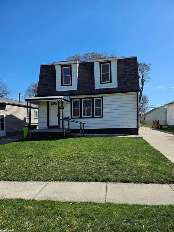 23040 Shakespeare Street, Eastpointe, MI 48021