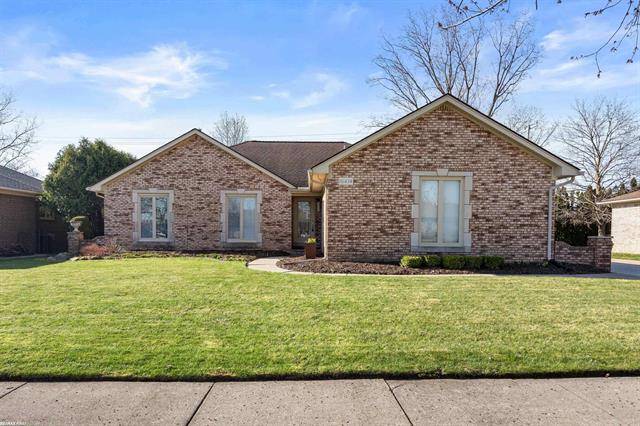 16474 Woodstream, Clinton Twp, MI 48038