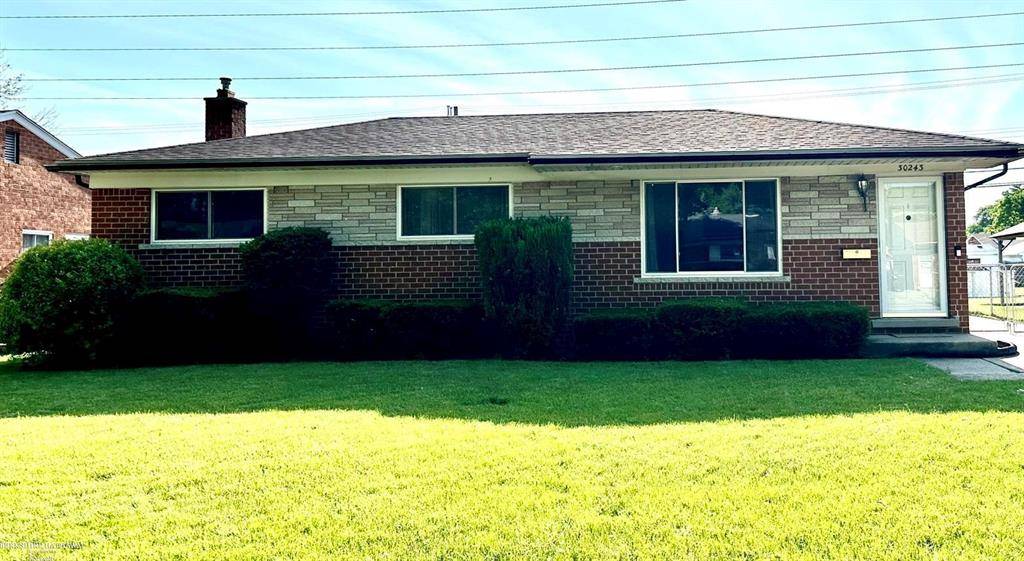 30243 Flanders Avenue, Warren, MI 48088