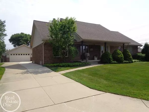 20814 Crowley Street, St. Clair Shores, MI 48081