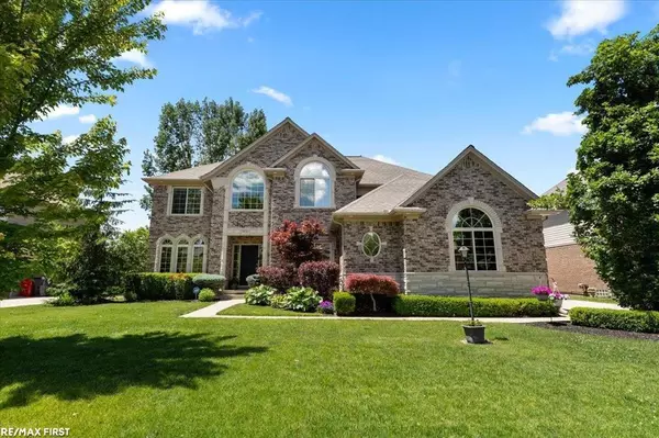 39185 Nautical Lane, Harrison Twp, MI 48045