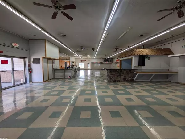Clinton Twp, MI 48035,35850 Utica Road