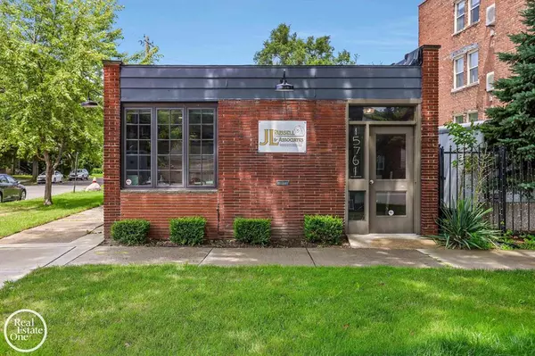 15761 Mack Avenue, Detroit, MI 48224