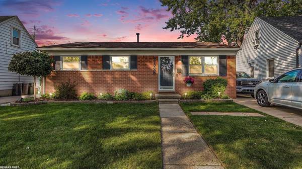 21725 Kramer Street,  St. Clair Shores,  MI 48080