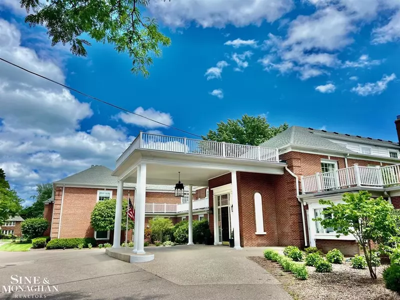 17111 E Jefferson Avenue 9, Grosse Pointe, MI 48230
