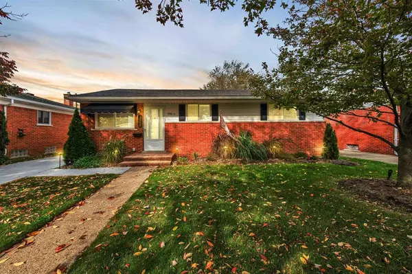 17755 Summer Ln Avenue, Fraser, MI 48026