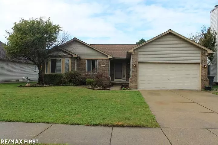 52913 Cross Creek Drive, Chesterfield, MI 48047