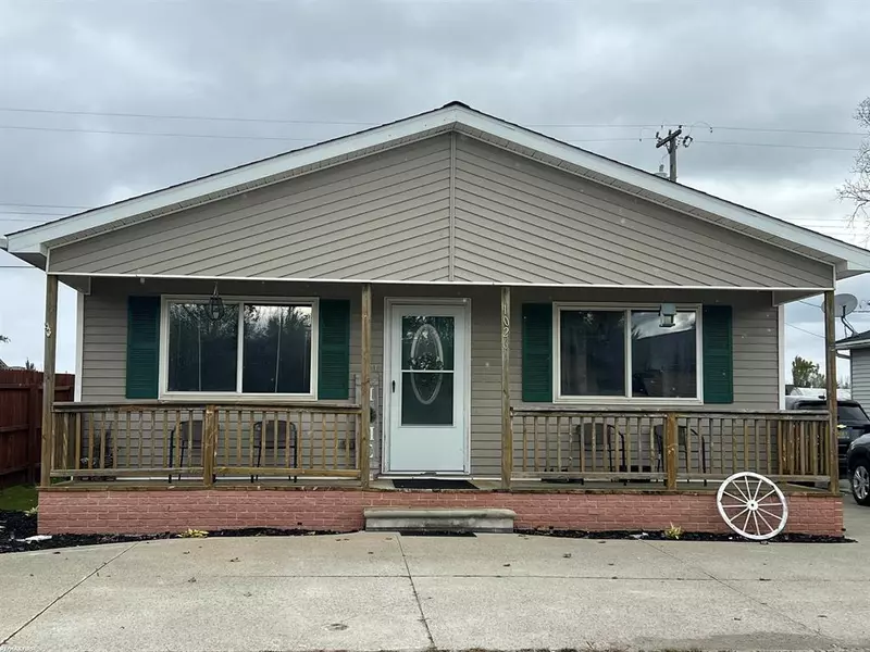 1026 Bruce Street, Marine City, MI 48039