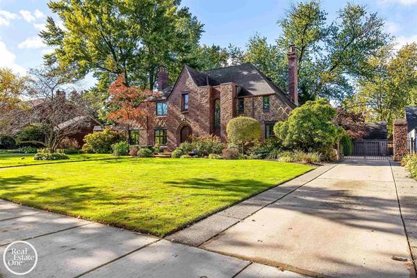 721 Balfour Street, Grosse Pointe Park, MI 48230