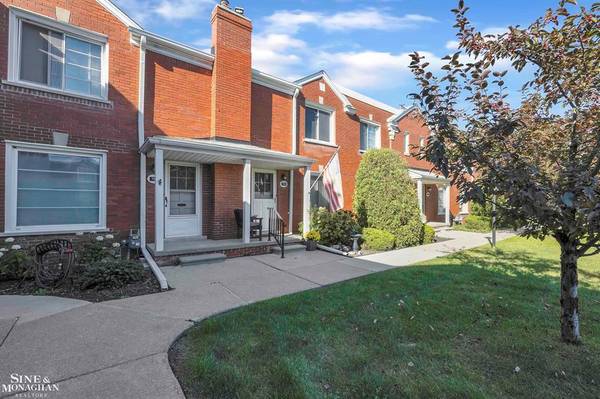 703 1/2 Saint Clair Street, Grosse Pointe, MI 48230