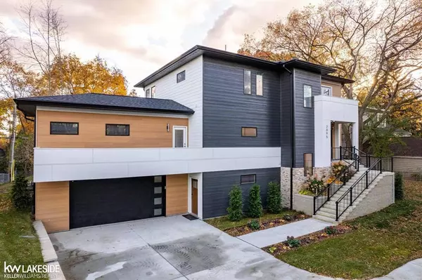 2095 Langham Drive,  West Bloomfield Twp,  MI 48323
