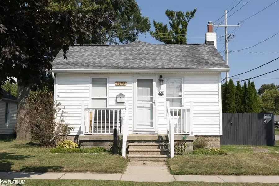 1603 Thomas Street, Port Huron, MI 48060