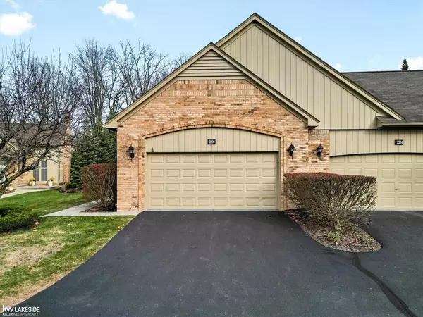 Shelby Twp, MI 48316,2206 Elm Circle