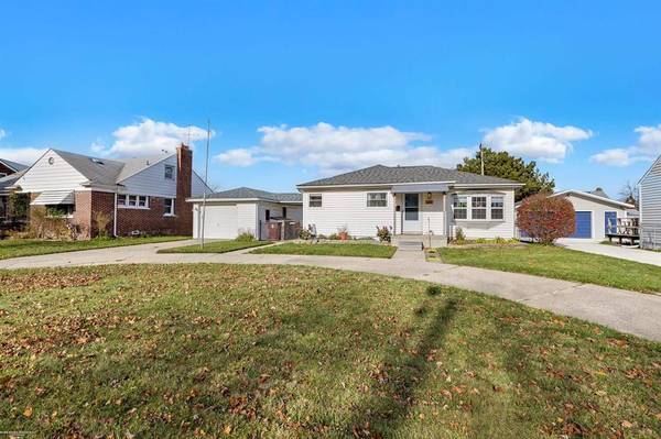 7271 Dale Street, Center Line, MI 48015