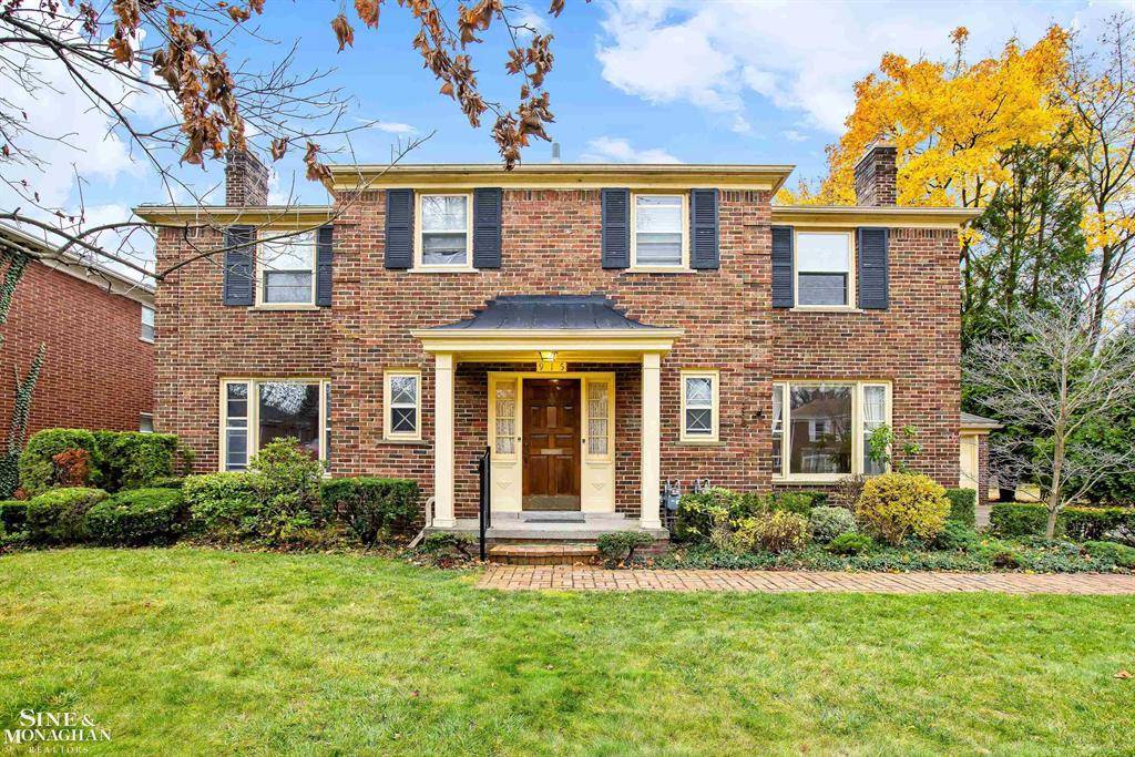 915 Harcourt Road, Grosse Pointe Park, MI 48230