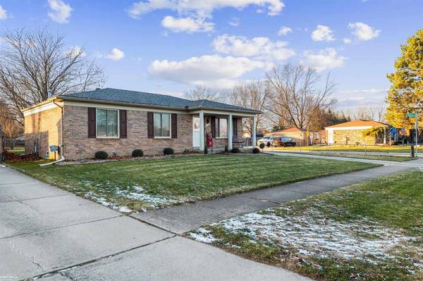 41721 Clayton Street, Clinton Township, MI 48038