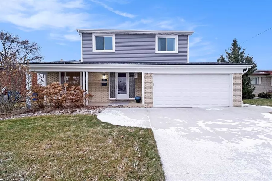 30638 Glenwood Circle, Warren, MI 48088