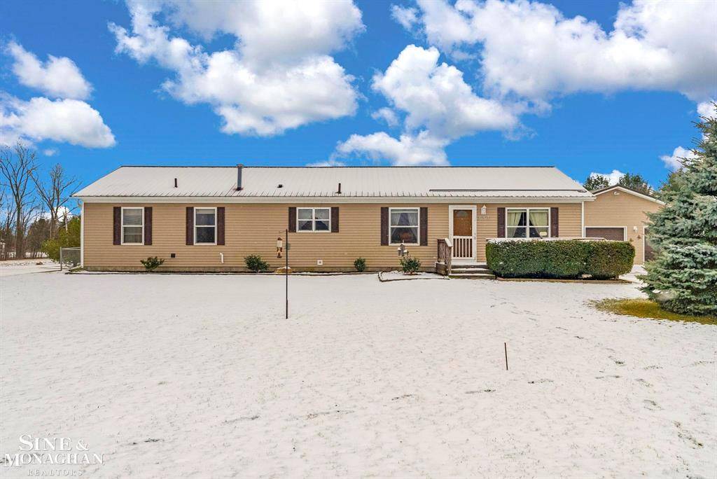 817 W Galbraith Line Road, Melvin Vlg, MI 48454