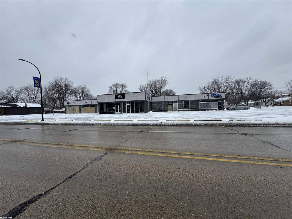 311 E Eleven Mile Road, Madison Heights, MI 48071