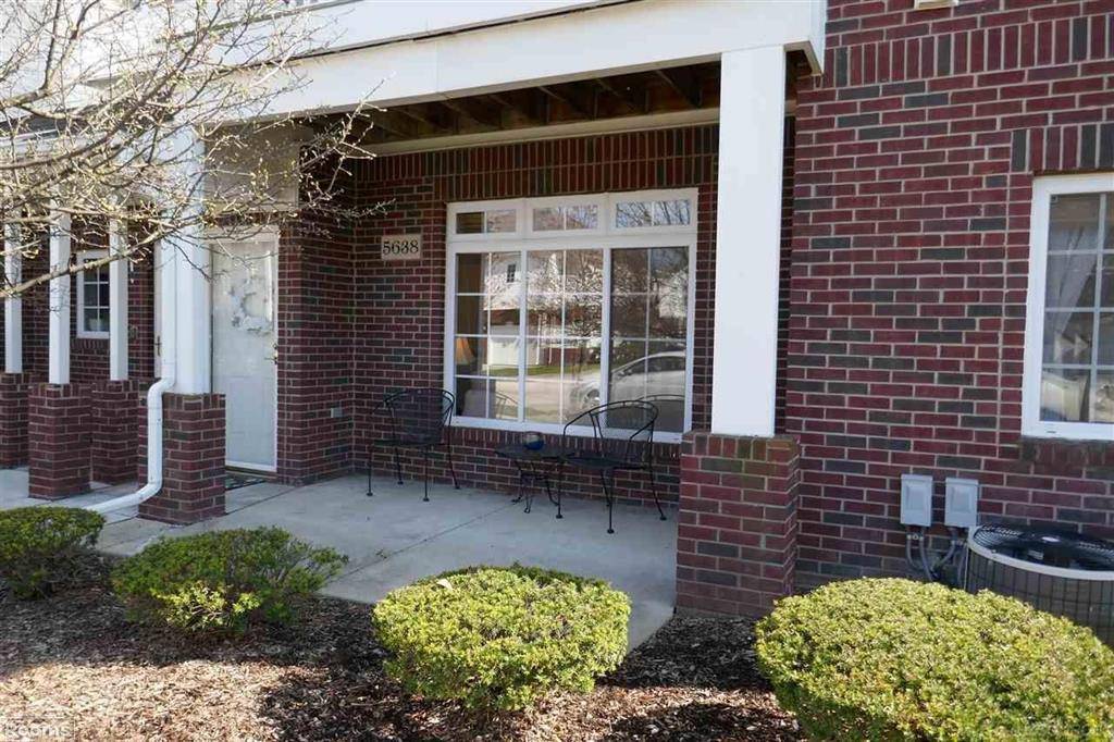 5638 Acorn Lane, Sterling Heights, MI 48314