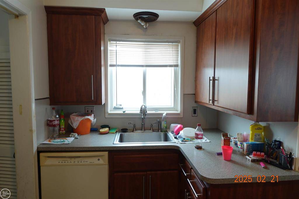 Eastpointe, MI 48021,16084 HAUSS Avenue