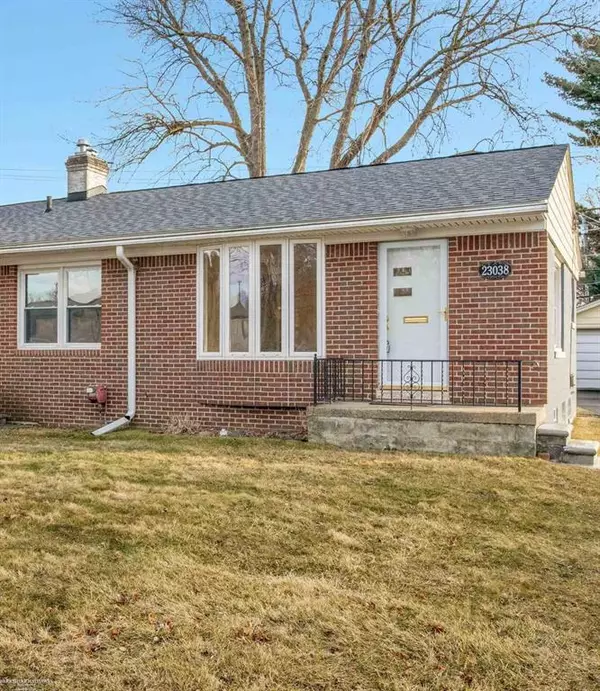 23038 Raymond Street, St. Clair Shores, MI 48081