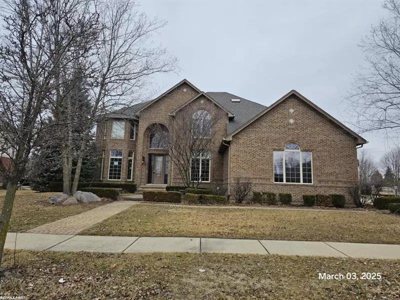 18247 Canvasback Drive, Clinton Township, MI 48038