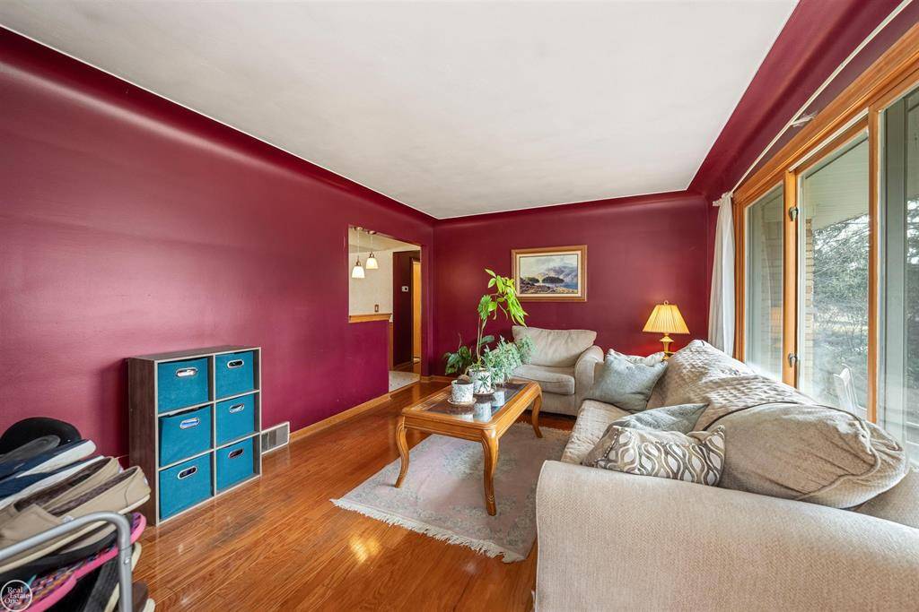 Shelby Twp, MI 48317,49970 White Mill Drive