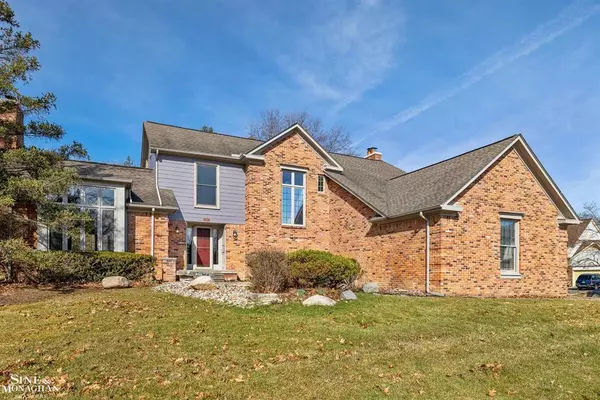 610 Deerfield Court,  Rochester Hills,  MI 48309