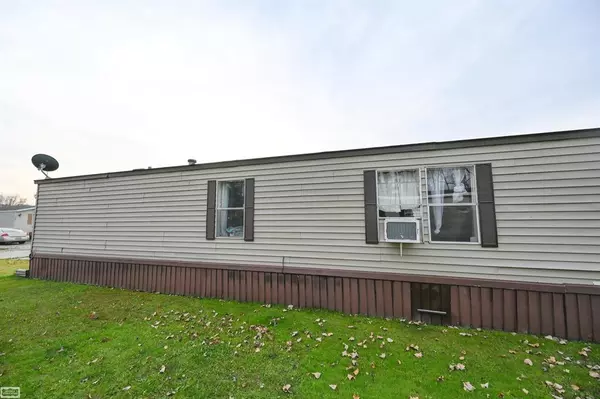 Clay Twp, MI 48001,5488 Dockside Court
