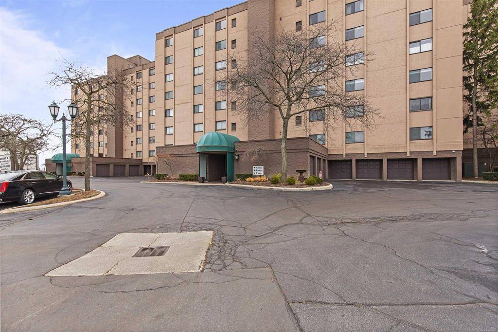 Harrison Twp, MI 48045,34452 Jefferson Avenue unit 32